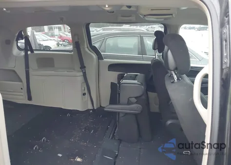 2012 Chrysler Town & Country Touring from USA, damaged, VIN 2C4RC1BG4CR126628